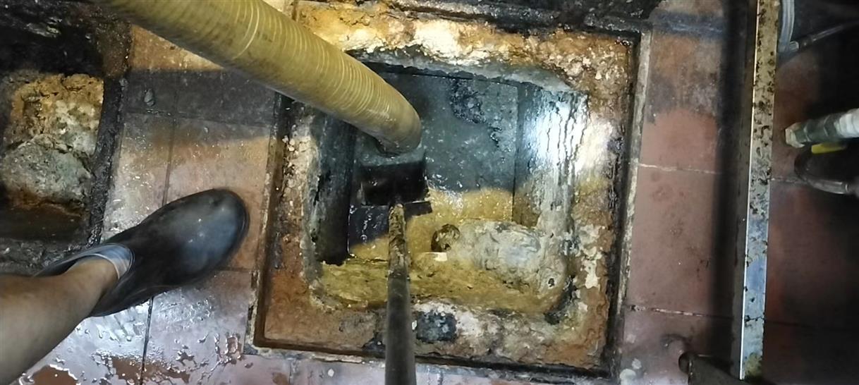 新龙化油池清理-污水池清掏