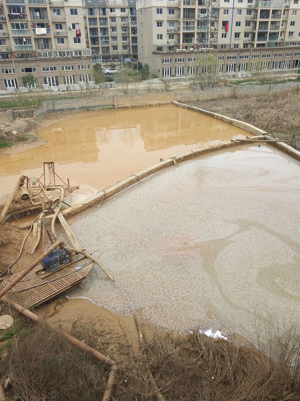 新龙沉淀池淤泥清理-厂区废水池淤泥清淤